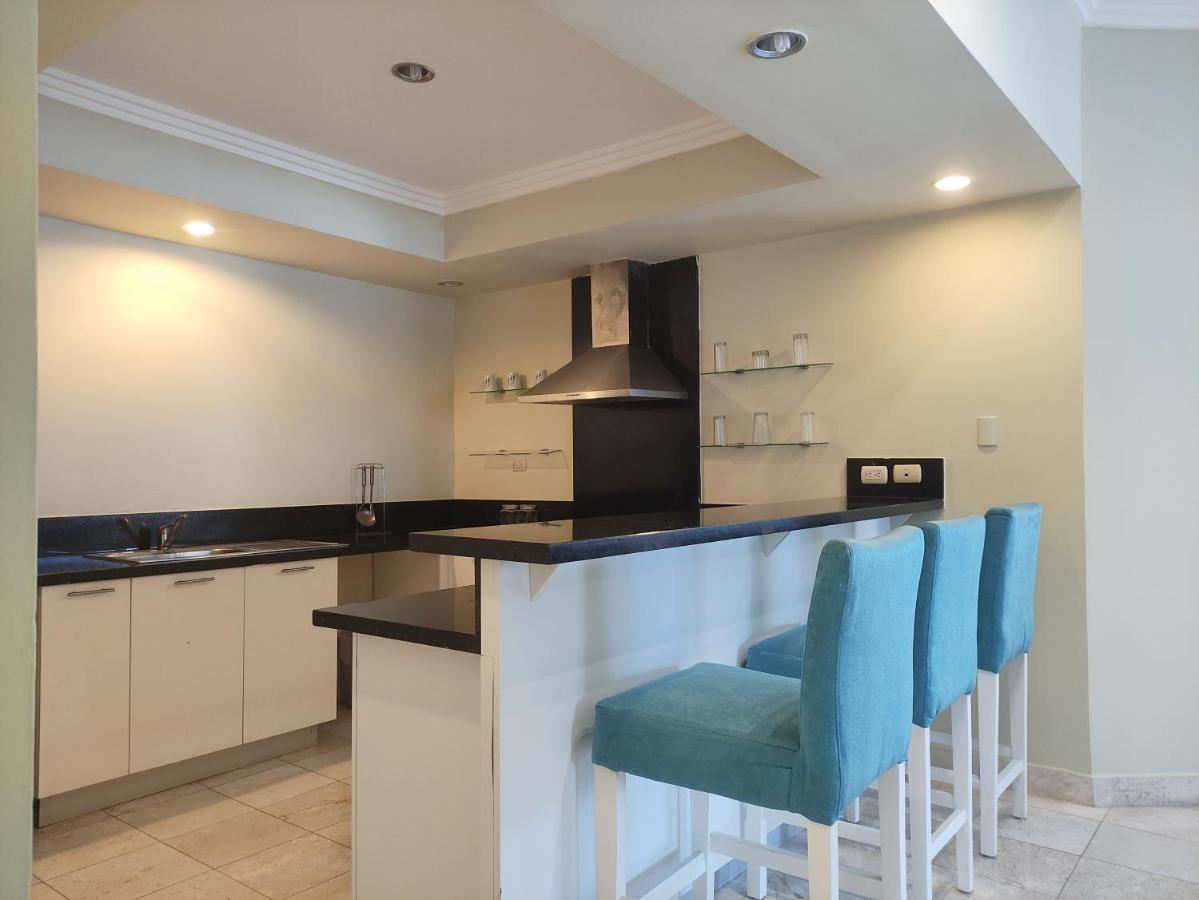 Chic Beachfront Apartment - Private Beach Access Punta Cana Eksteriør bilde