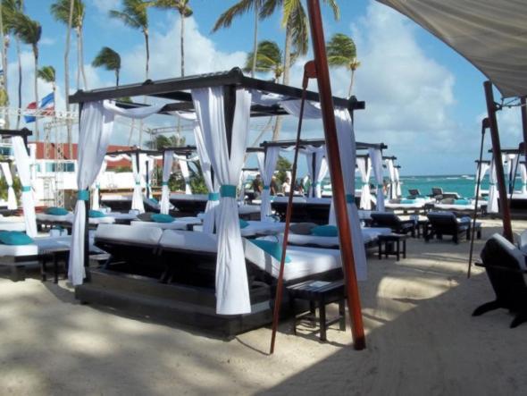 Chic Beachfront Apartment - Private Beach Access Punta Cana Eksteriør bilde